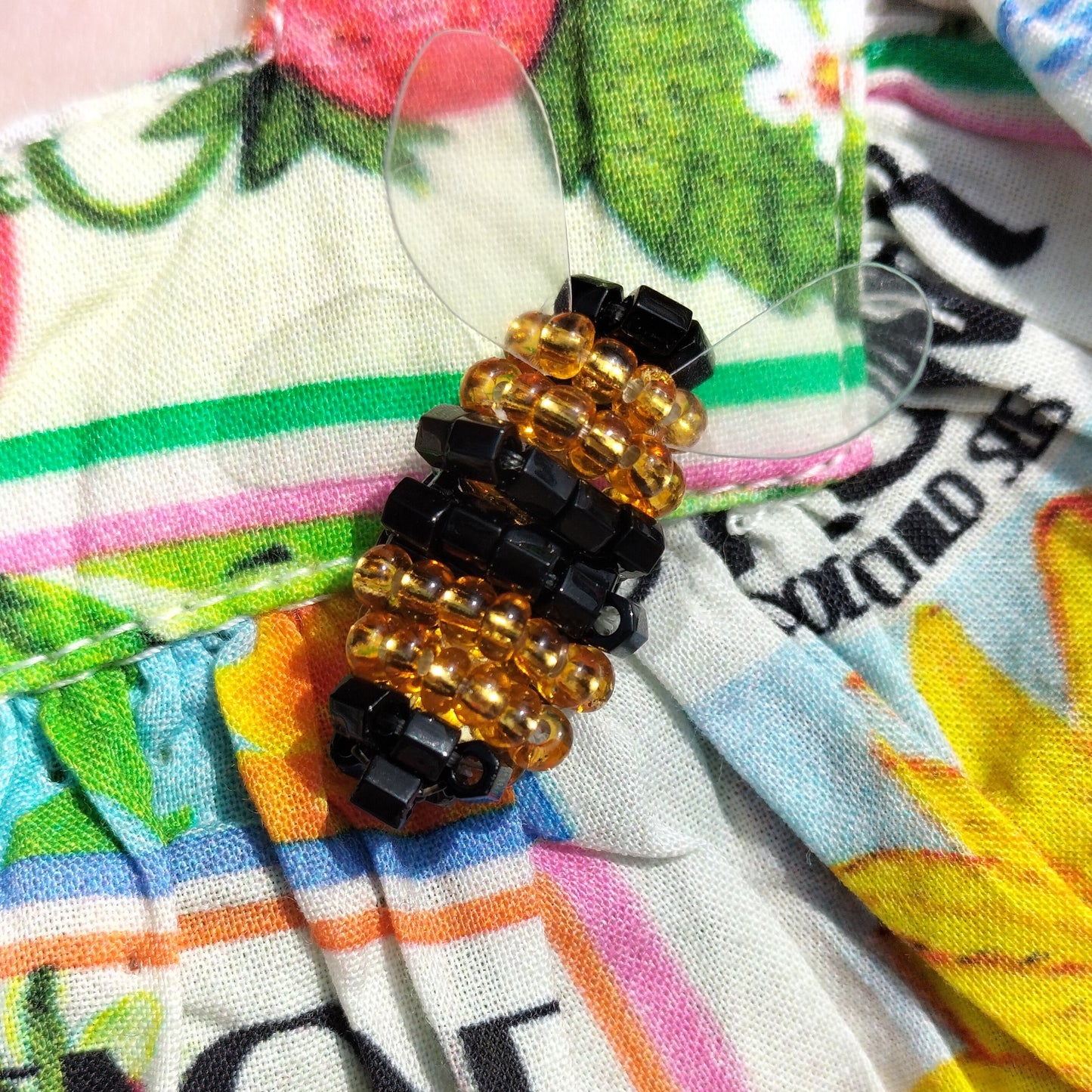 BUMBLE - Lapel Pin
